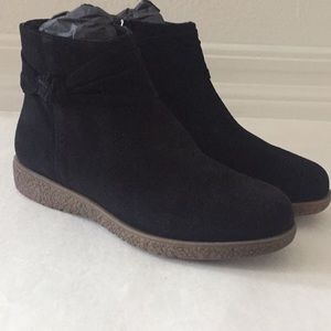 BATA boots black leather ankle booties sz 37 7 brand new